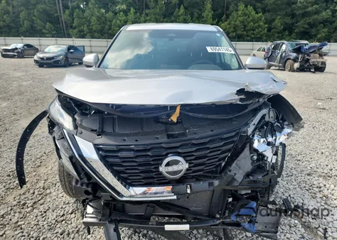 2023 Nissan Rogue Sv z USA, uszkodzony, nr VIN 5N1BT3BA4PC761674